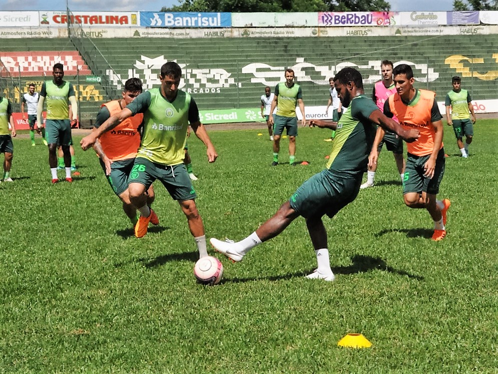 Fotos: YFC/Imprensa