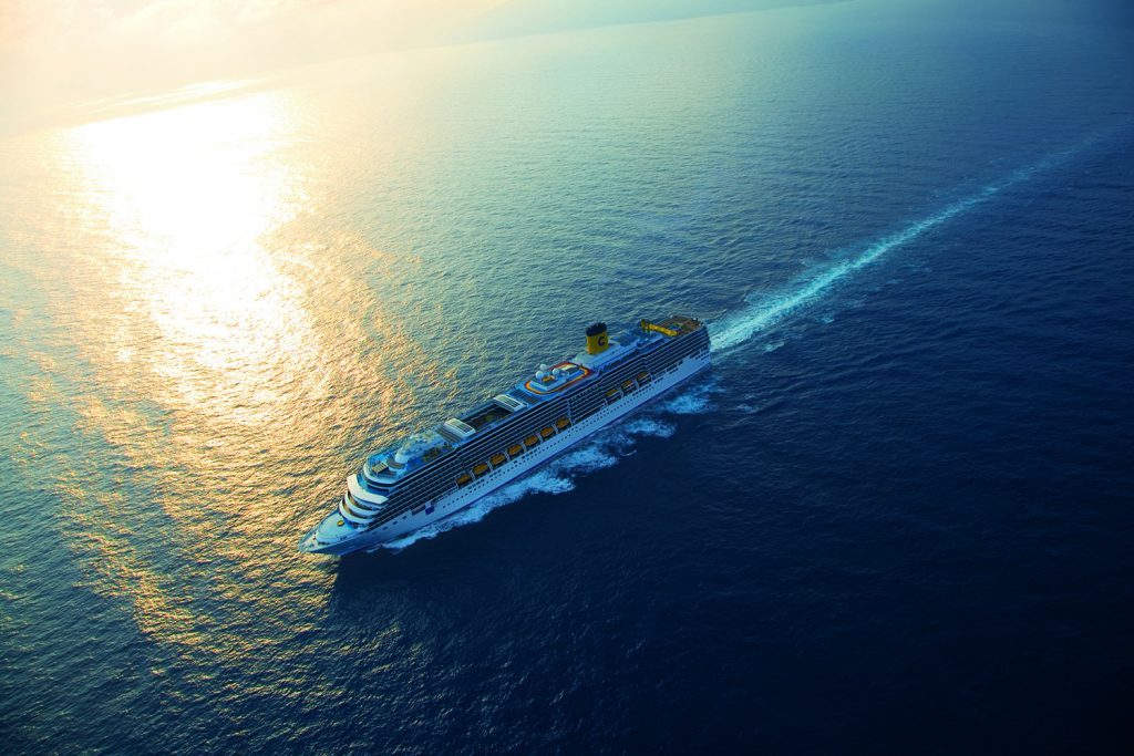 (m) Navio Costa Luminosa aérea