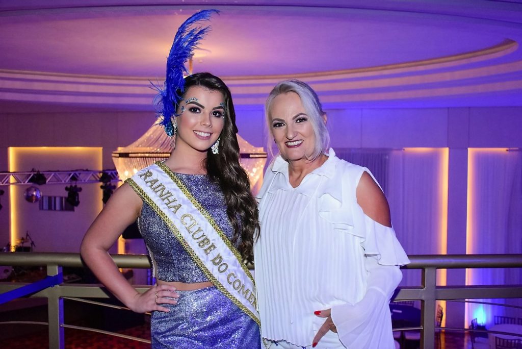 Rainha do Clube do Comércio, Isadora Vendruscolo Zago, e a presidente, Katiamara Badalotti | Crédito: Maria Lúcia Smaniotto