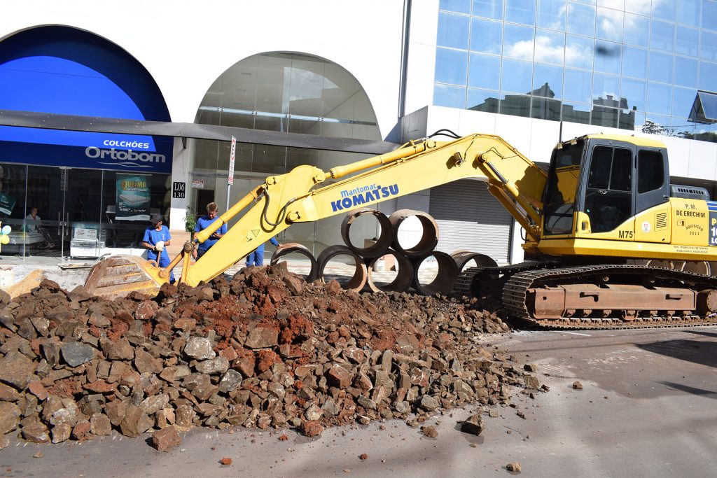 Avenida Tirantes está parcialmente interditada para obras | Foto: Prefeitura de Erechim/Secom