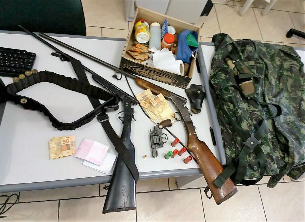 Armas e munições apreendidas na operação em Getúlio Vargas e Floriano Peixoto Crédito: Comunicação Social do 13º BPM