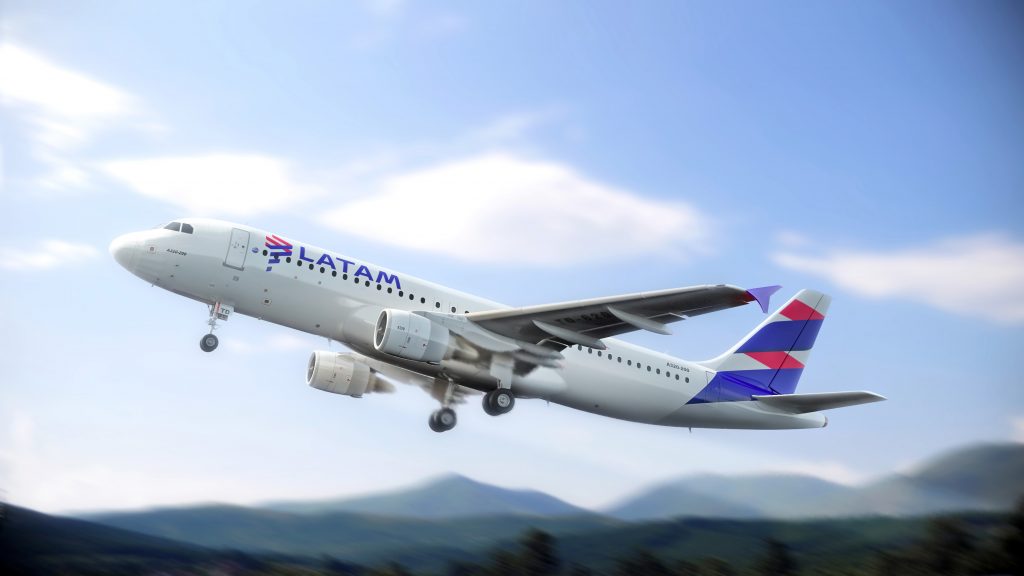 A nova rota é operada em aeronaves Airbus A320, com capacidade para 174 passageiros  |  Crédito: LATAM/Divulgação