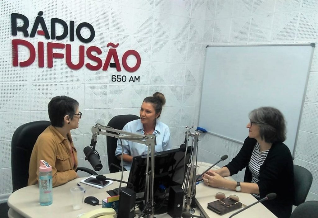 Papo com Elas com a participação de Maristela Poletto (no centro) e Maria Emília Bottini | Foto: Alex Pasi