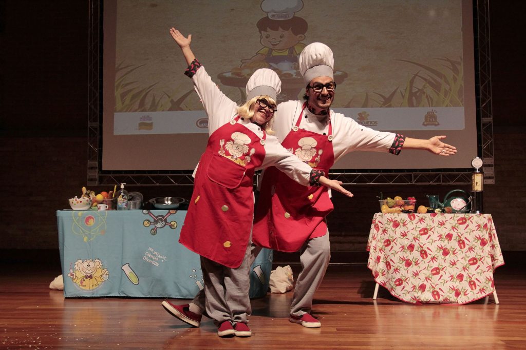 Peça "Para crescer temos que saber comer" será apresentada em duas escolas municipais de Erechim   |   Fotos: Projeto Diverte Teatro Viajante/Divulgação