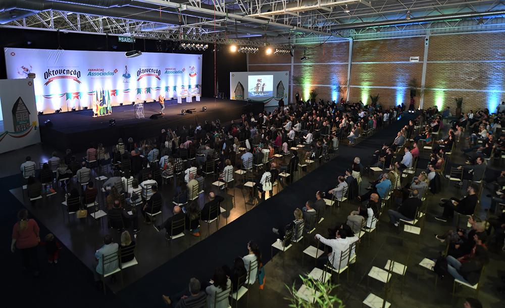 Uma das palestras da 13ª Conferência