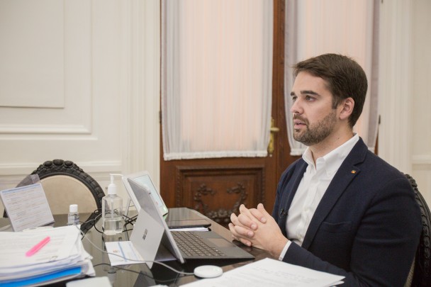 Anúncio foi confirmado por videoconferência com o governador Leite e os secretários Lorenzoni (Sedetur) e Marco Aurelio (Sefaz) Autor: Rodger Timm/Palácio Piratini